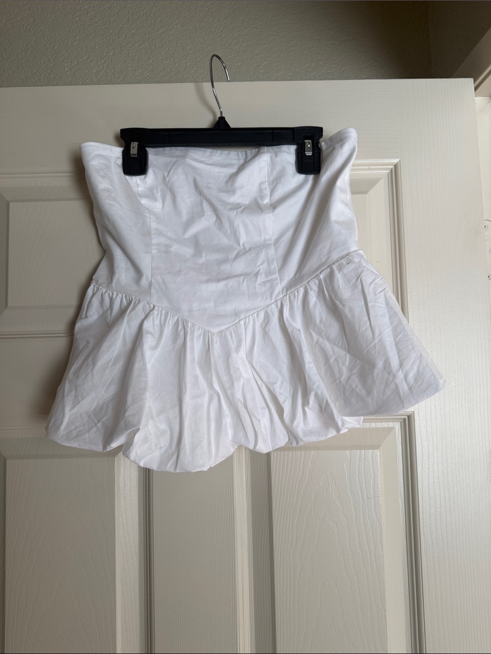 Leith White Strapless Bubble hem Top